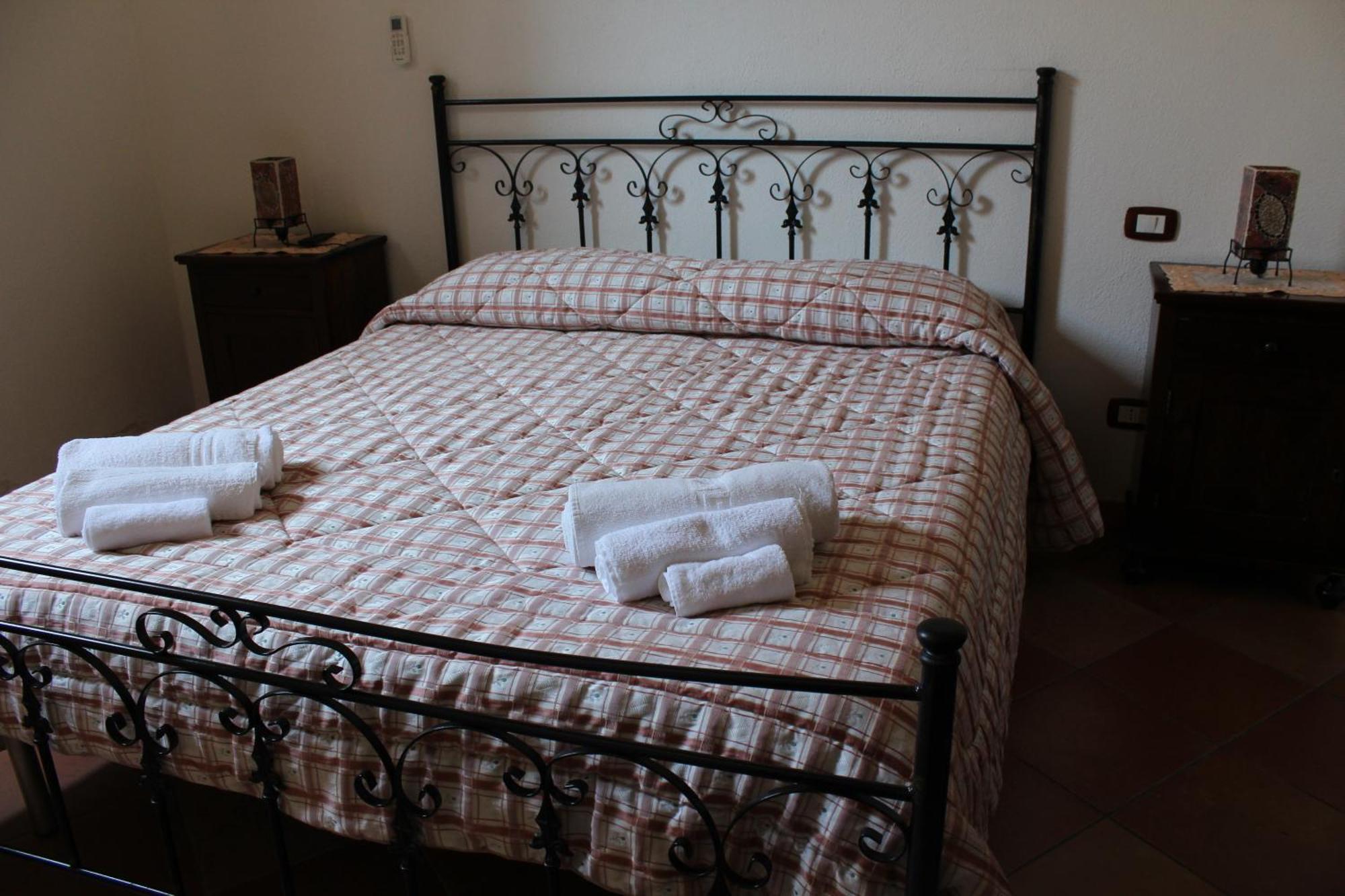 Ponte Calatrasi Agriturismo Roccamena Eksteriør bilde